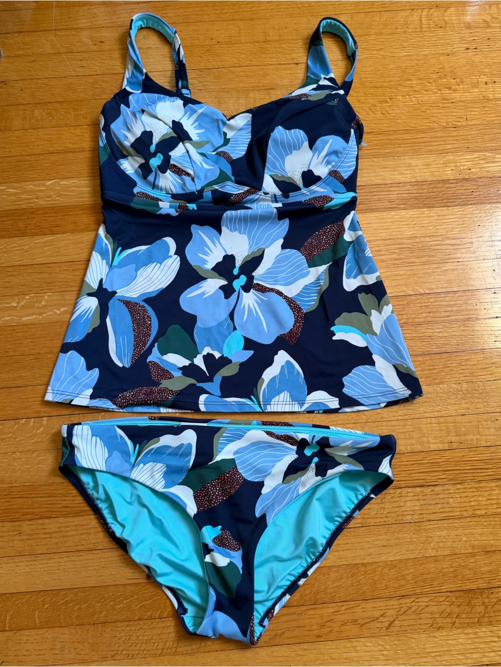 SET! Athleta Bondi Bra Cup Tankini 36D/DD + M bottom